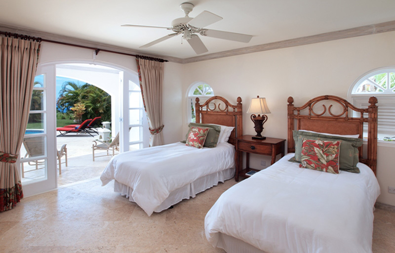 Slaapkamer met twee persoonsbedden, 6 personen, Barbados, St. James